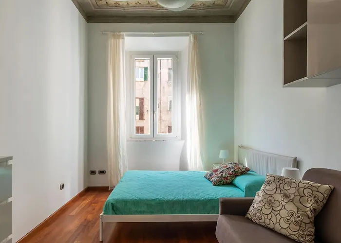 Guesthost - Vittorio Emanuele Elegant Apartment Rom