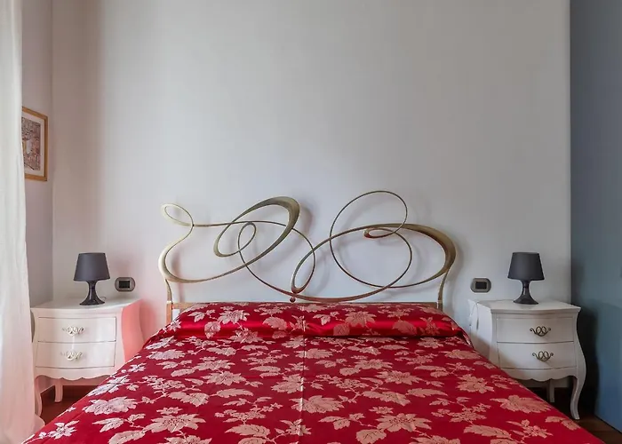 Guesthost - Vittorio Emanuele Elegant Apartment Rom
